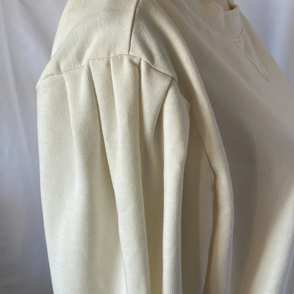 Mododoc Los Angles cream sweatshirt size‎ large pleated shoulders